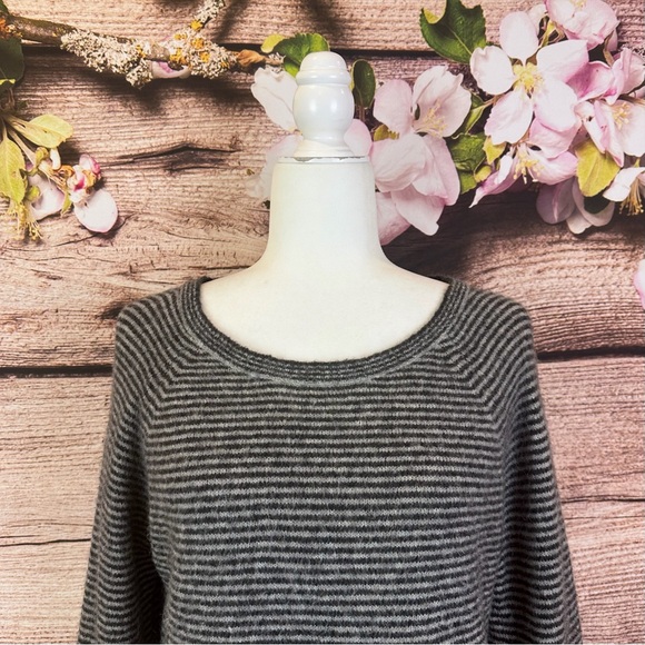 J.Crew Women’s Merino Wool Alpaca Grey Fuzzy Cozy Striped Comfy Sweater - Picture 2 of 8